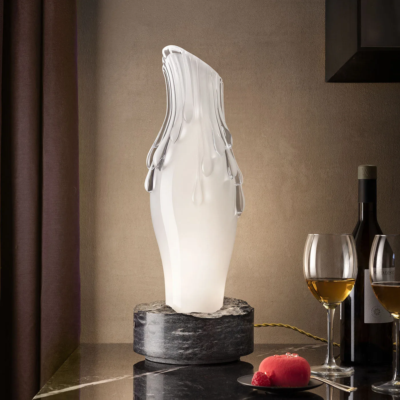 Lady White Pearl Necklace Murano Glass Table Lamp