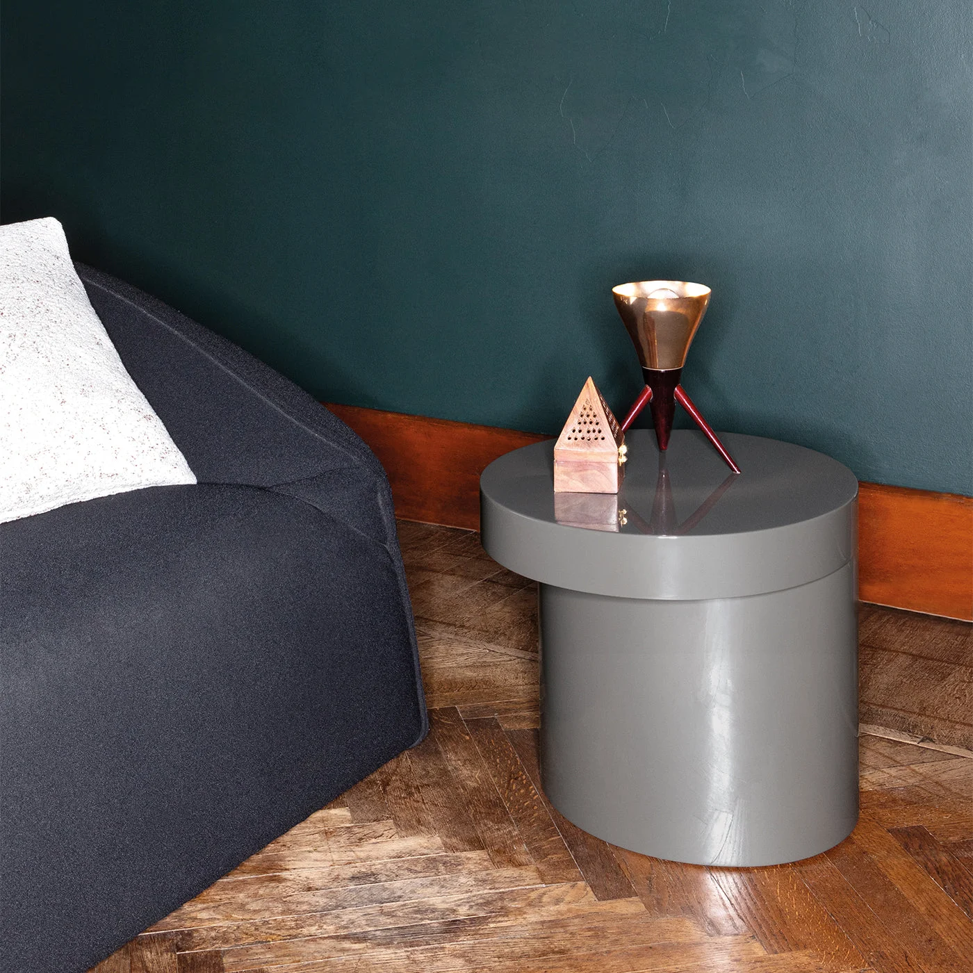 Lazy O Black Low Accent Table