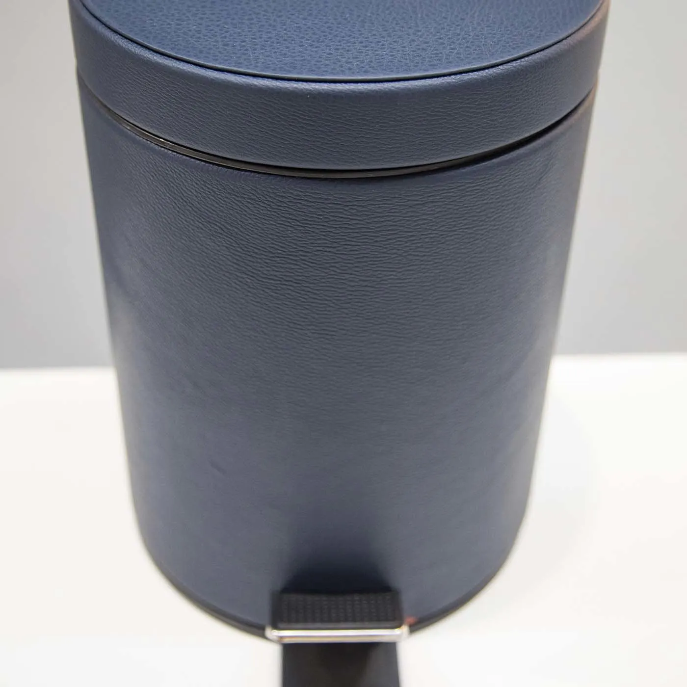 Leather Bin With Lid In Blue