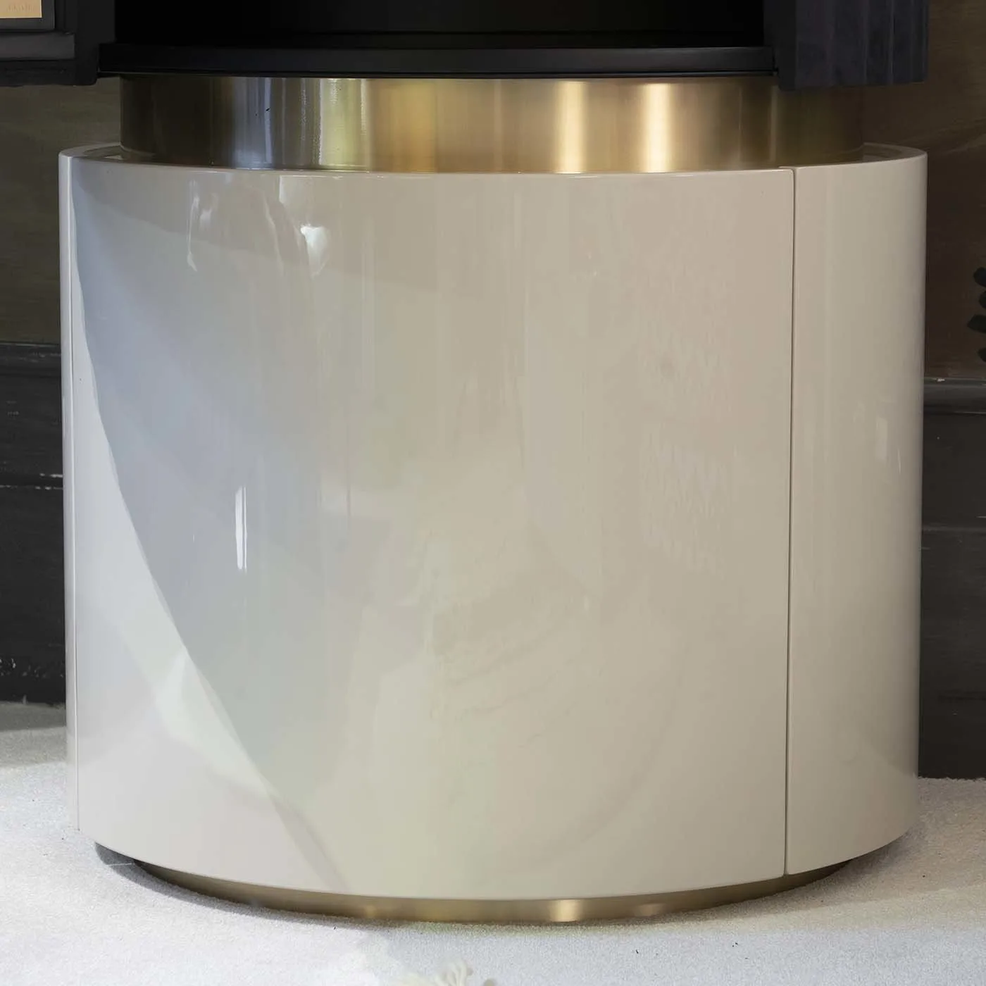 Lecoco Black Cylindrical Cabinet