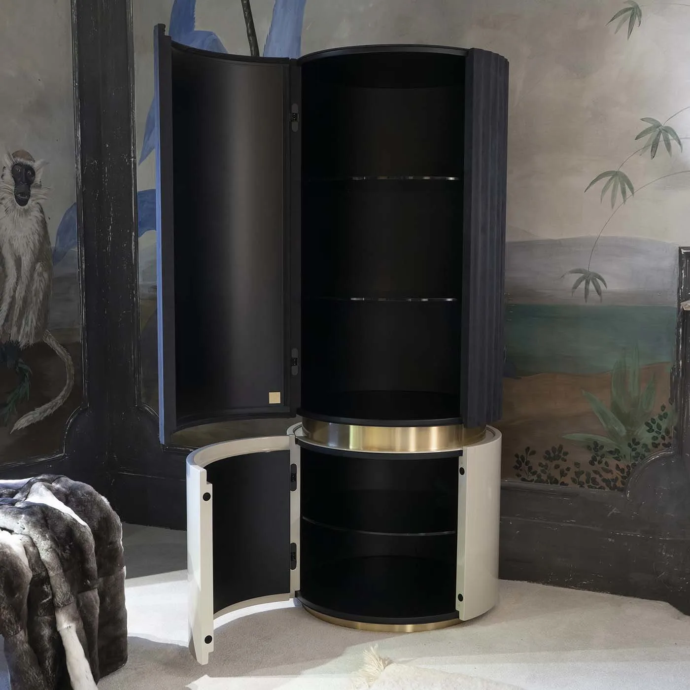 Lecoco Black Cylindrical Cabinet