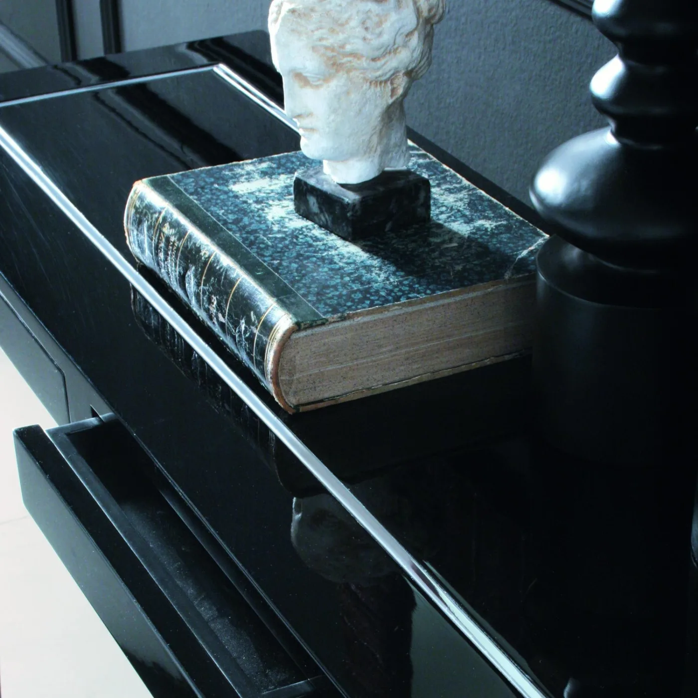 Orsi Orson Console High Gloss Lacquered Black Finish