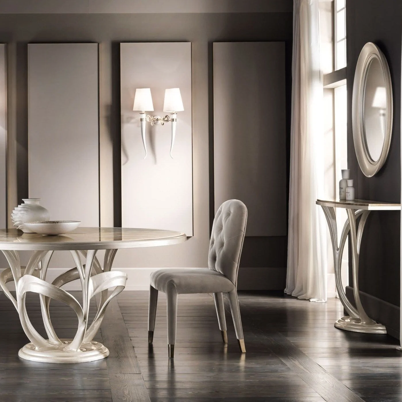 Liz Upholstered Velvet Chair