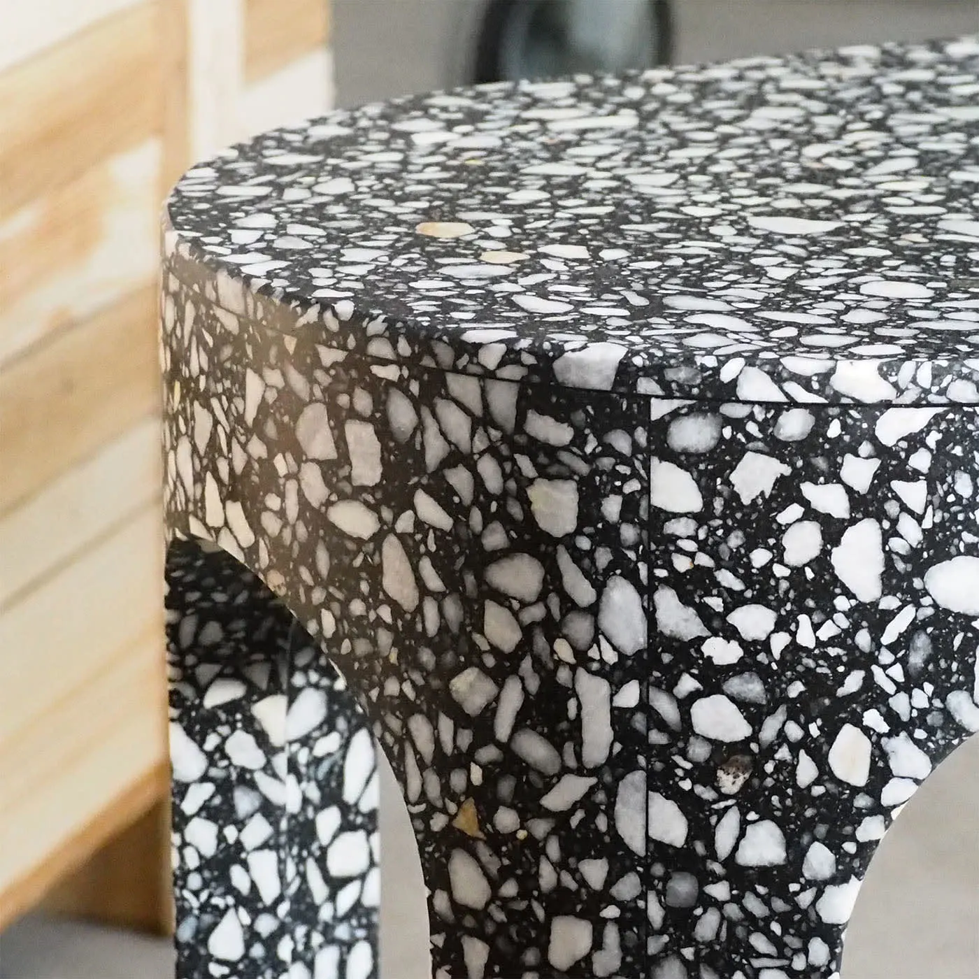 Loggia Black Console