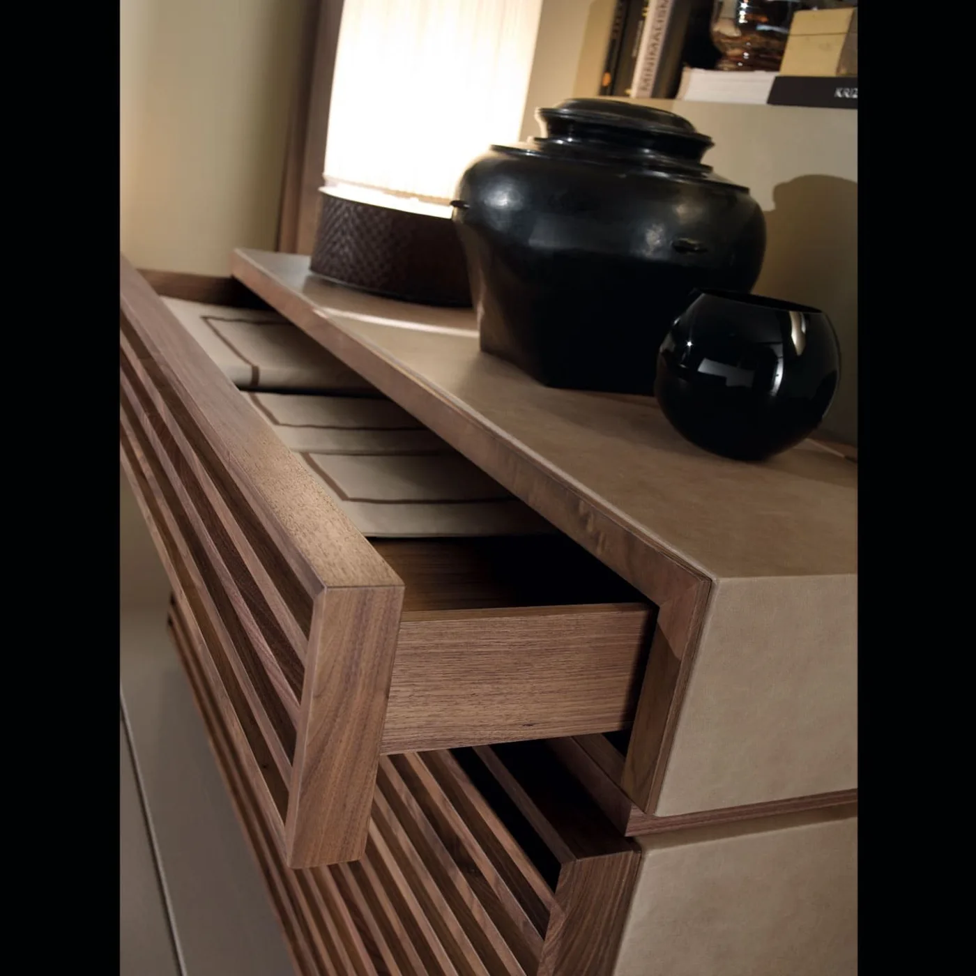 Manhattan Chest Of Drawer in Walnut