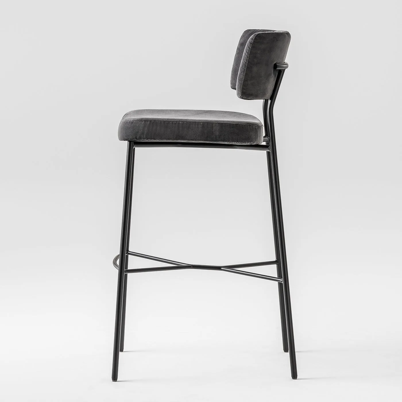Marlen Met Black Stool By EP Studio