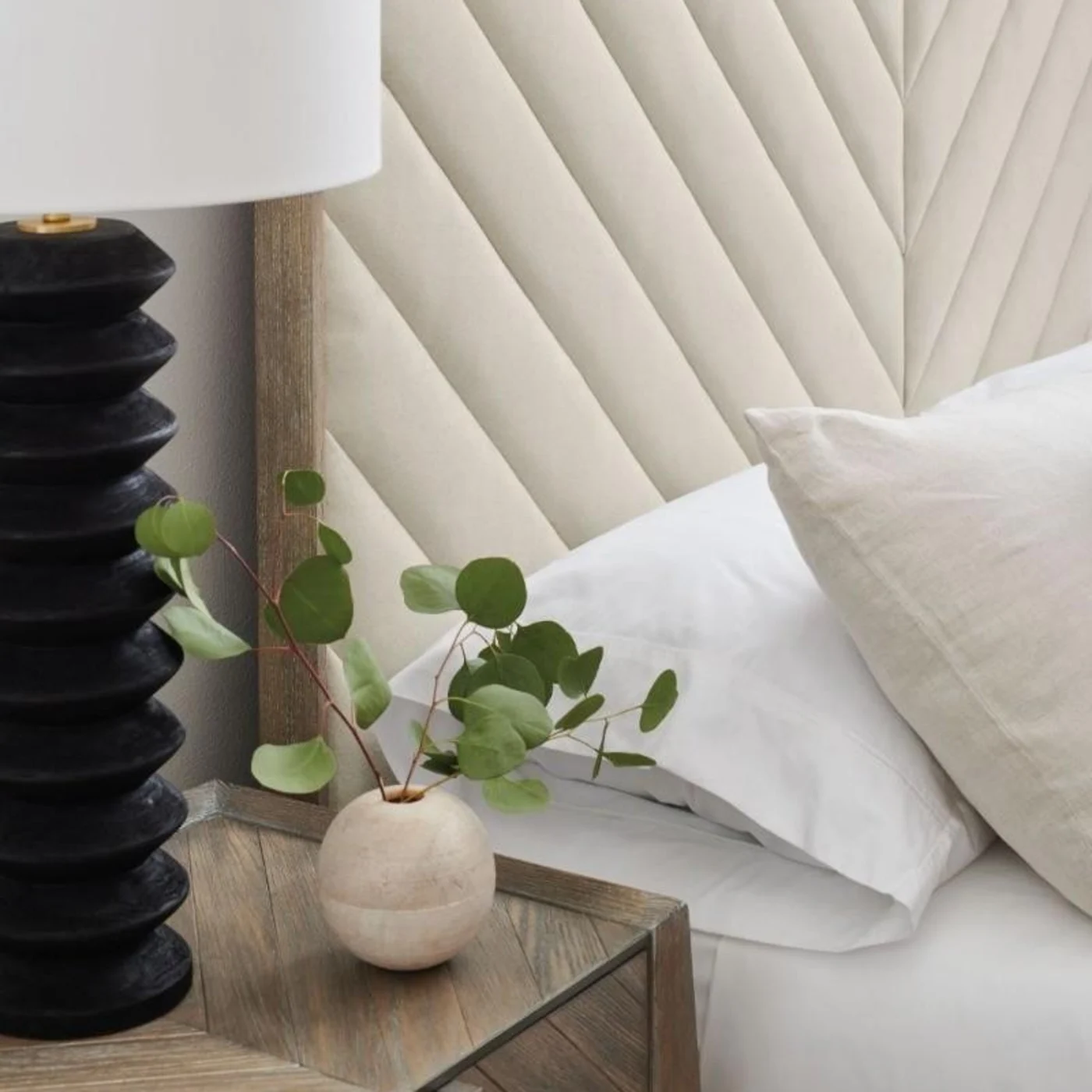 Meet U In The Middle Bed UK King