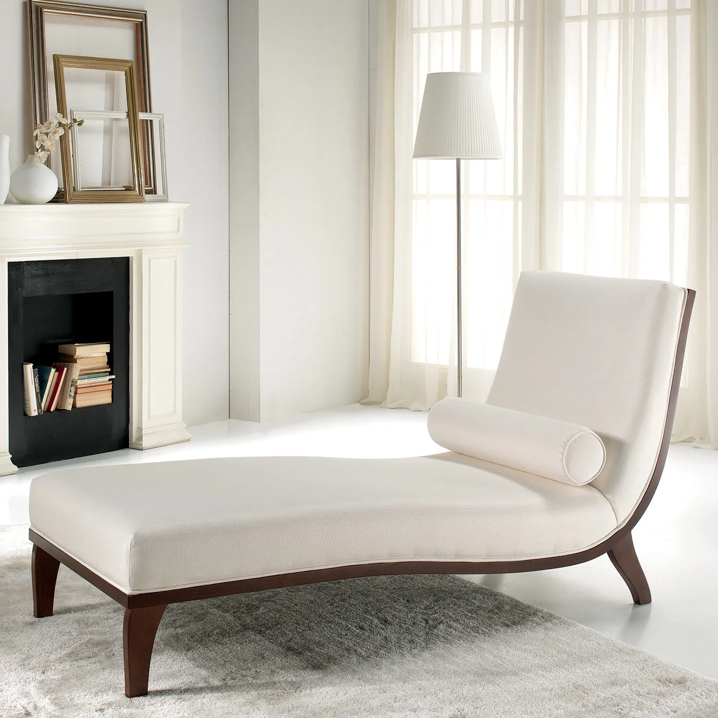 Menphis White Chaise Longue
