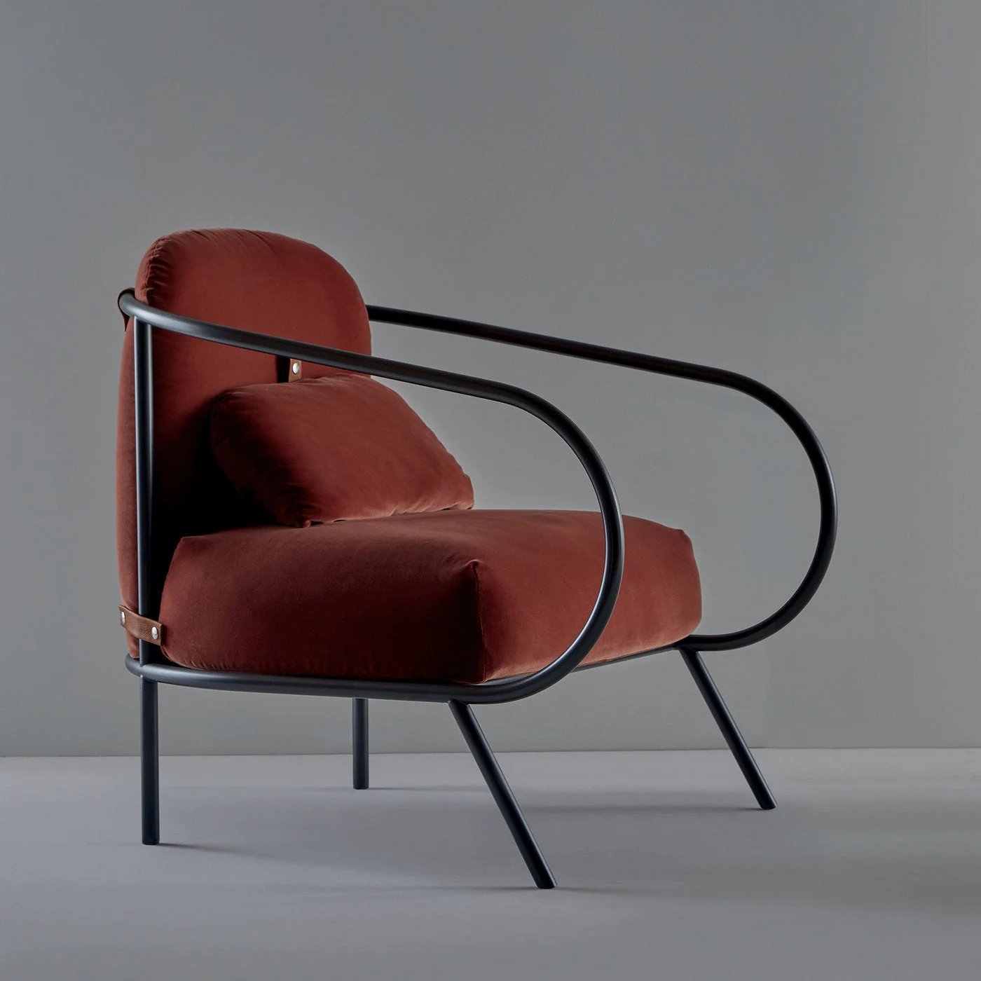 Minima Armchair