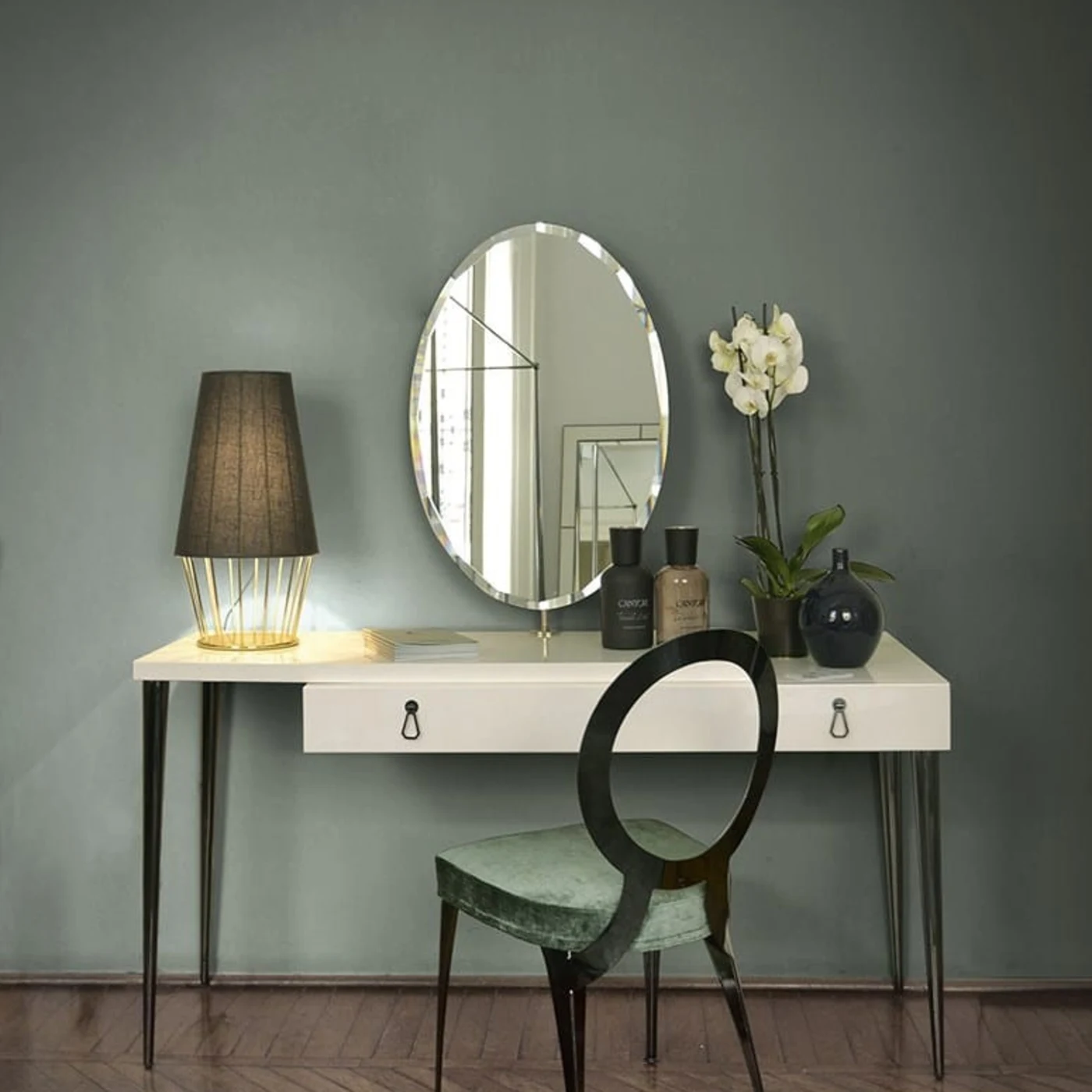 Miss Iron Chair With Integrated Cushion