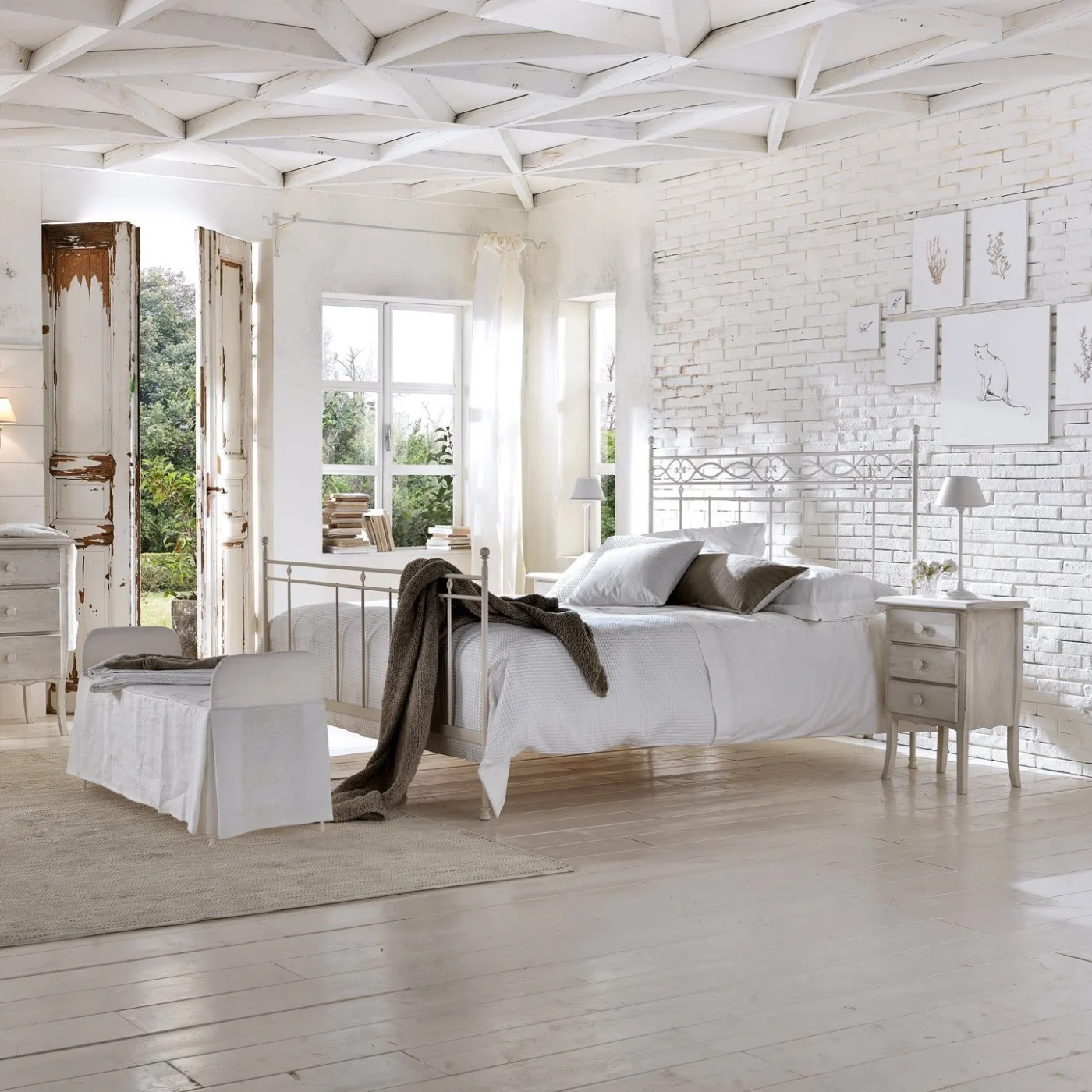 Modern Sirolo Wrought Iron Double Bed