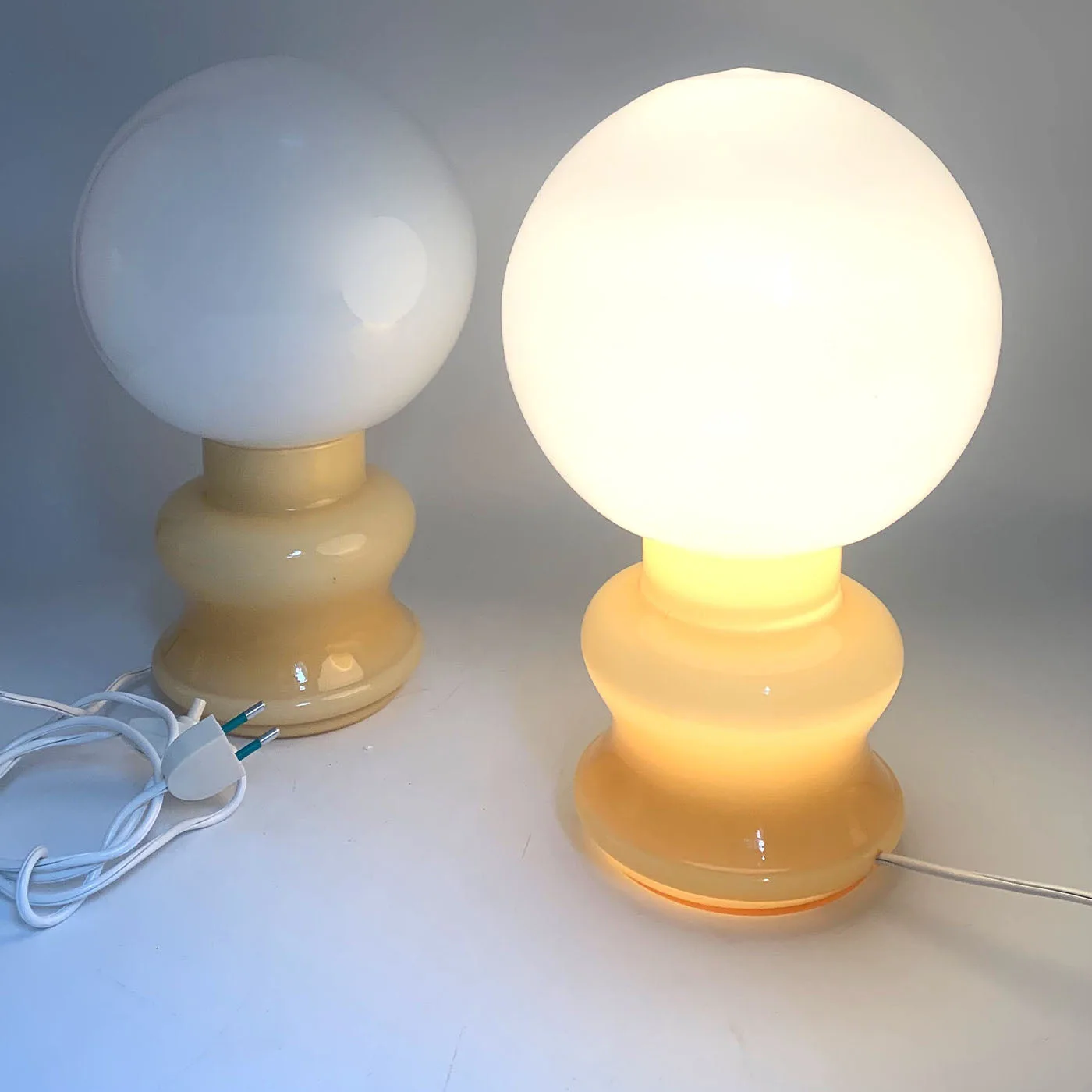 Murano White & Yellow Table Lamps Set