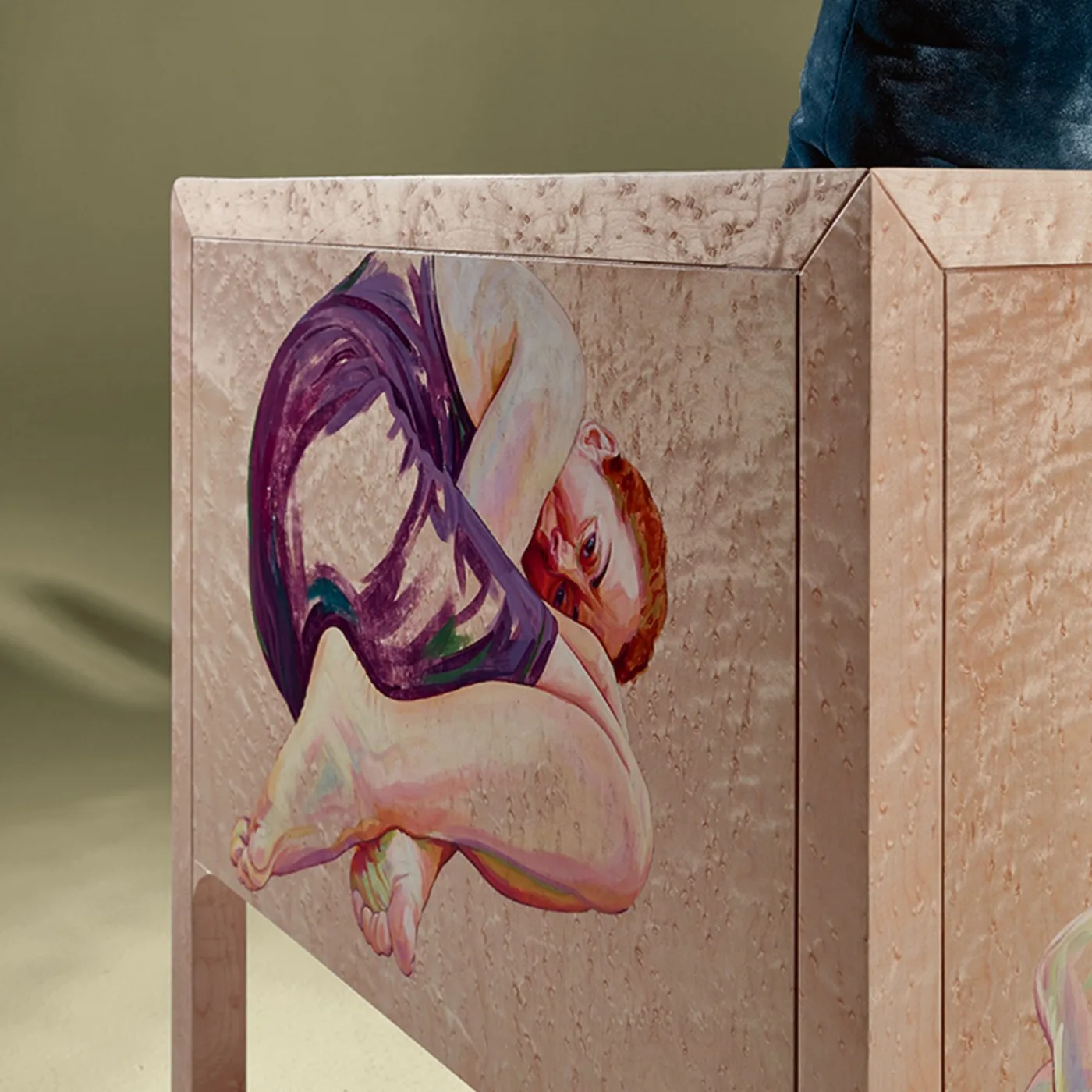 Na Box Artistic Armchair