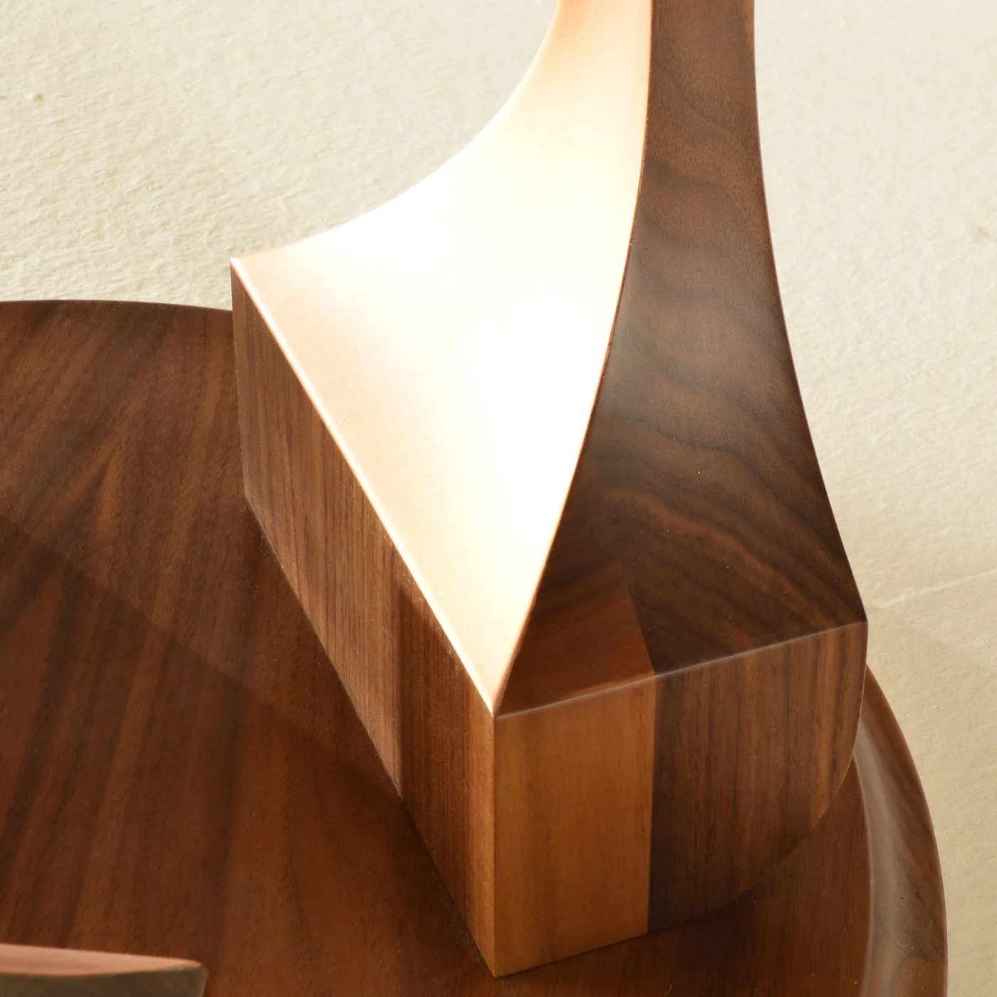 Nosh Round Dining Table