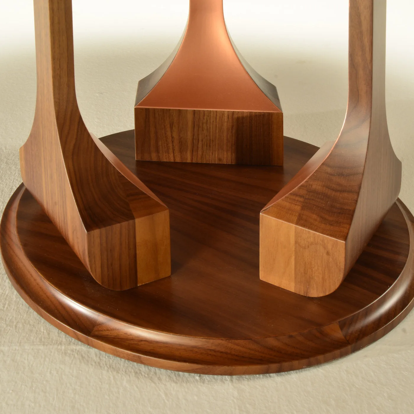 Nosh Round Dining Table