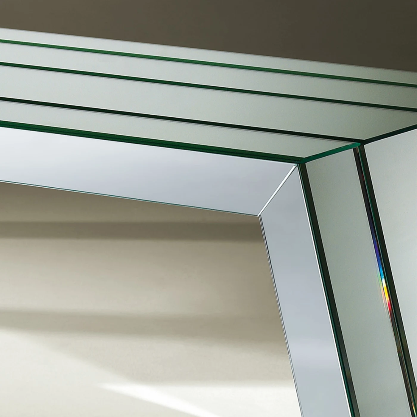 Off Inn Reflex Mirrored Tea Table