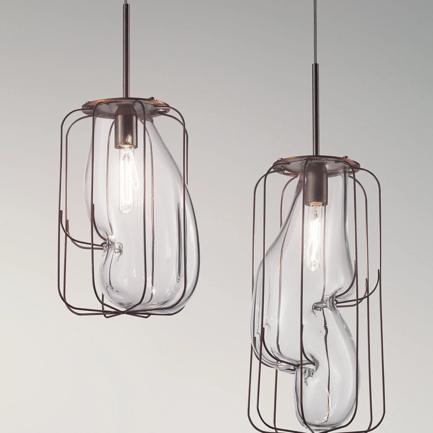 Pause Sculptural Bronze Pendant Lamp