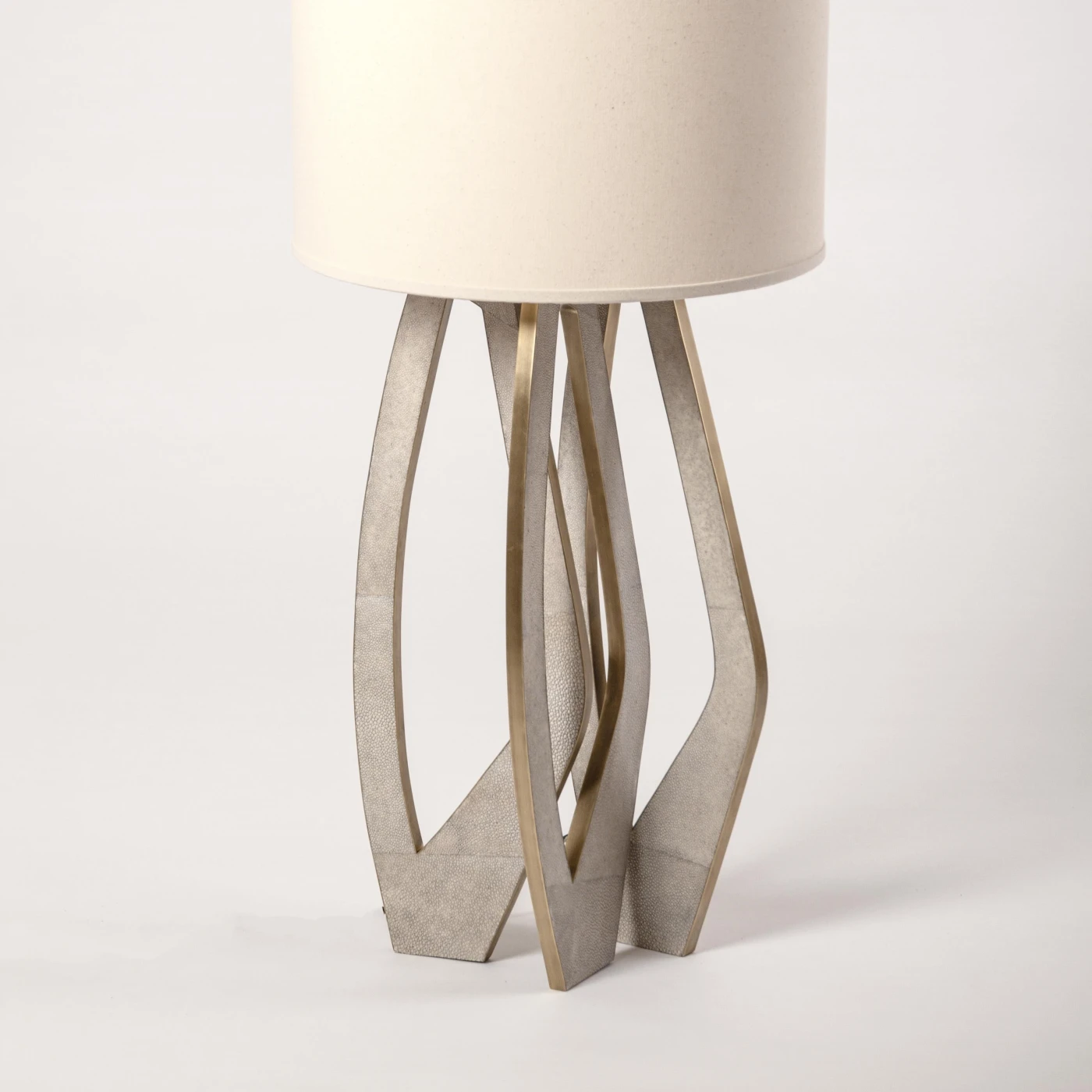 Petal Table Lamp in Cream Shagreen & Bronze Patina Brass