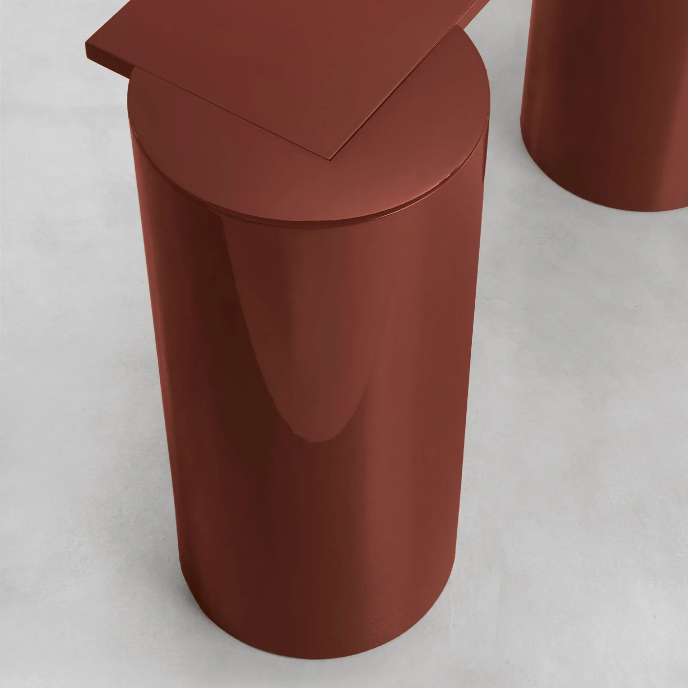 Plinto Brown Red Console By Dainelli Studio