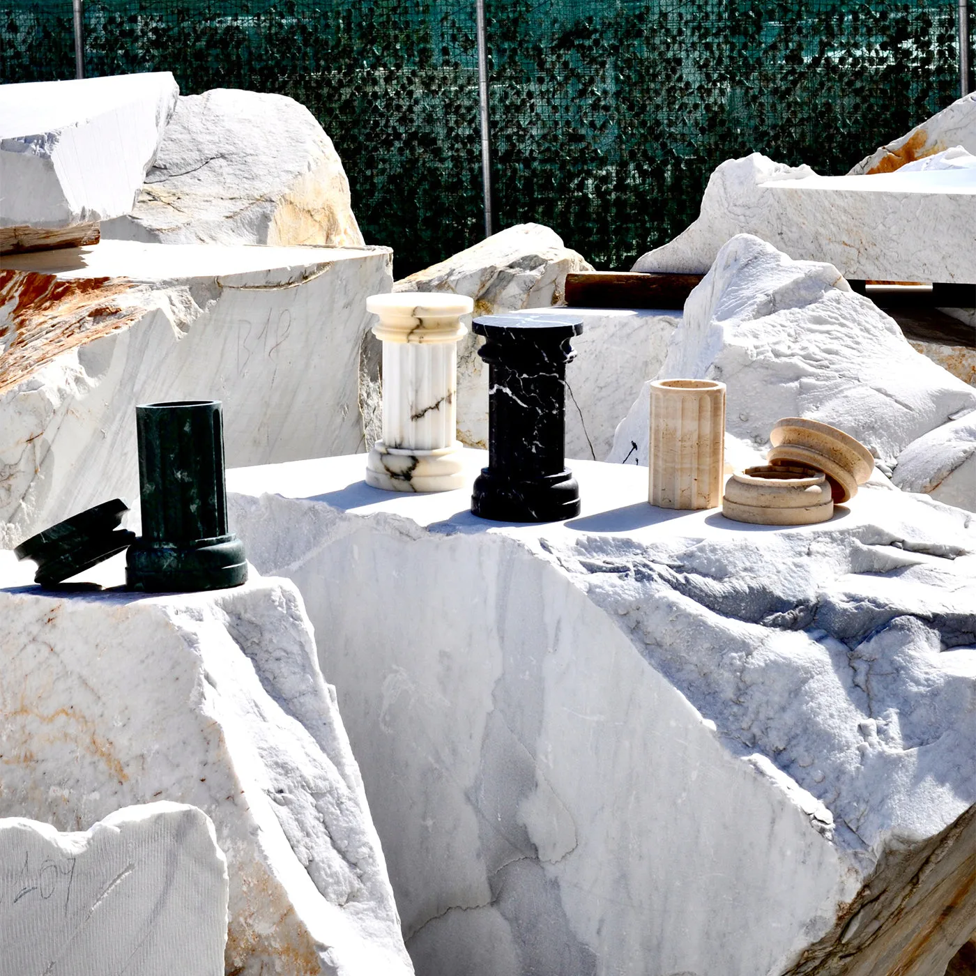 Por Tan Te Satin Paonazzo Marble Column Vase