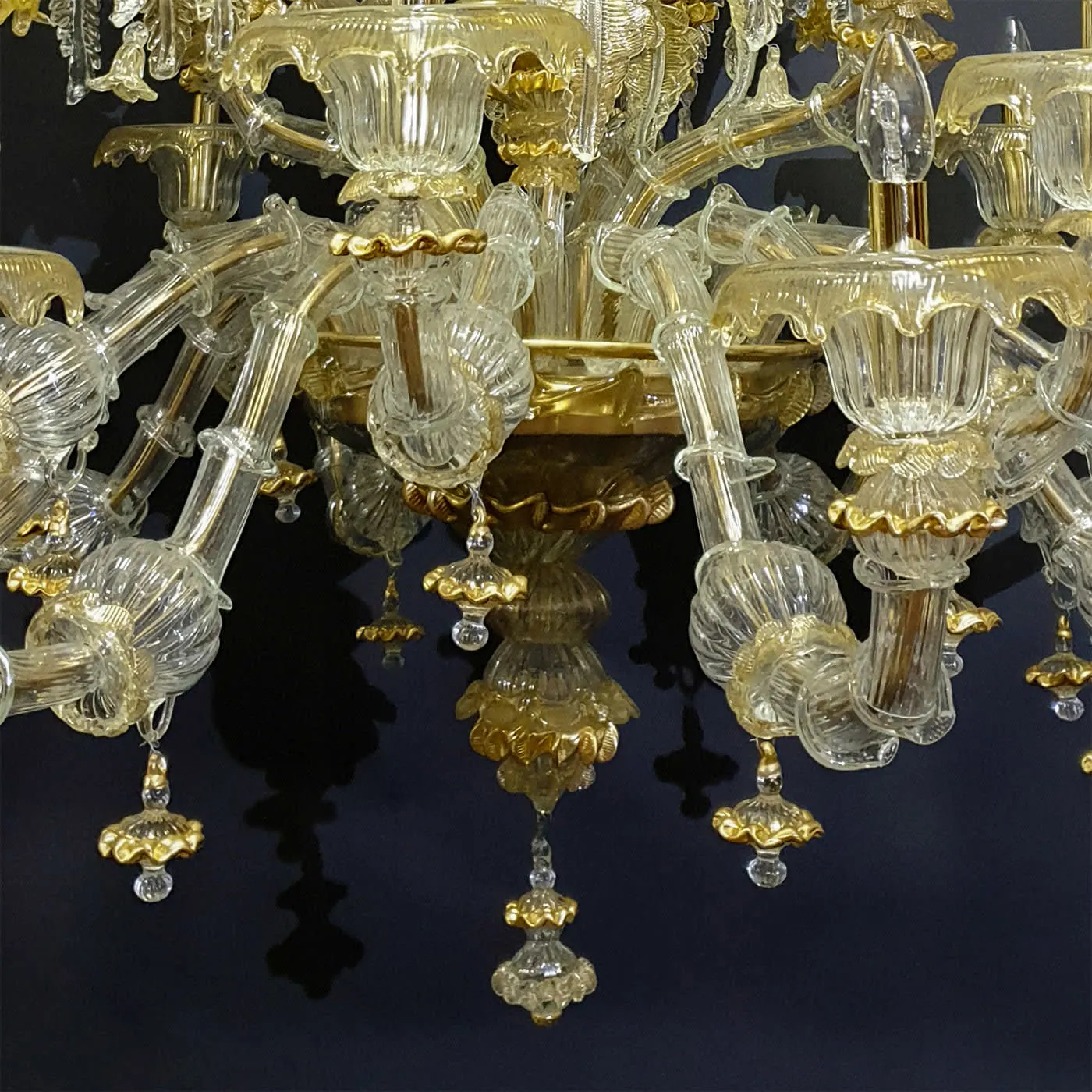 Rezzonico-style Gold and Crystal Chandelier 3