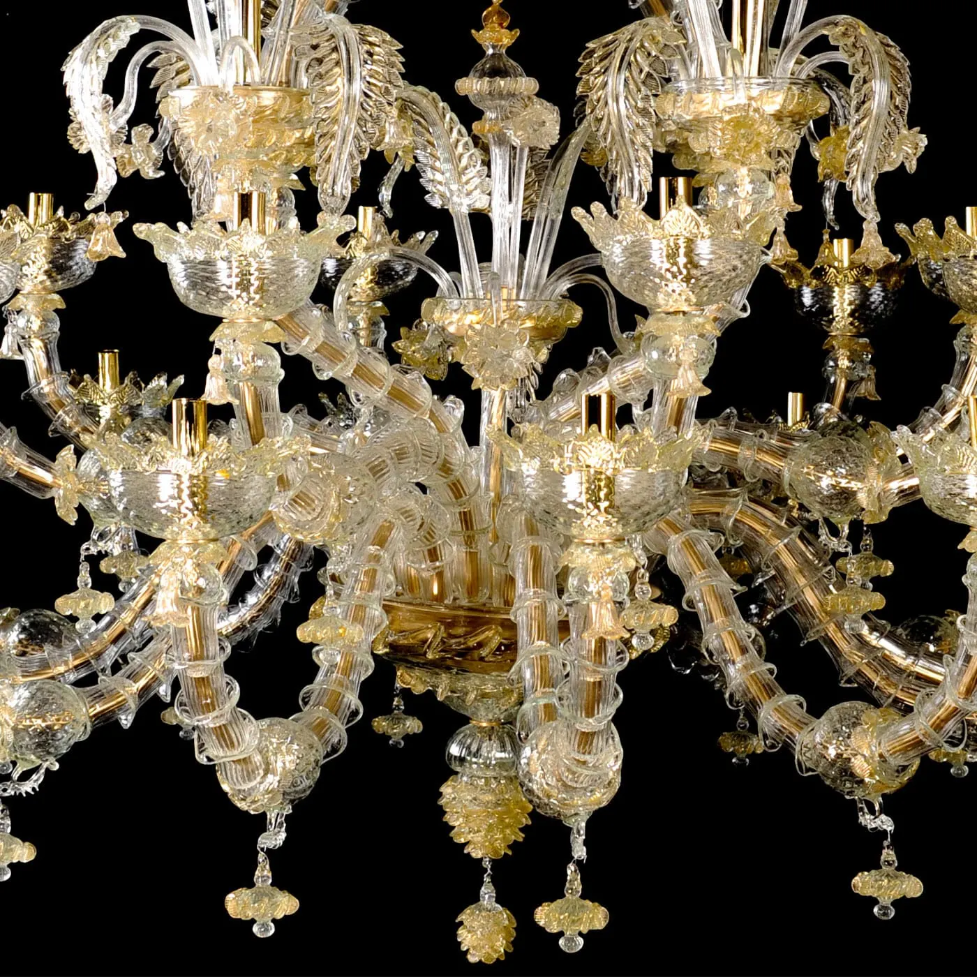 Rezzonico-style Gold and Crystal Chandelier 7
