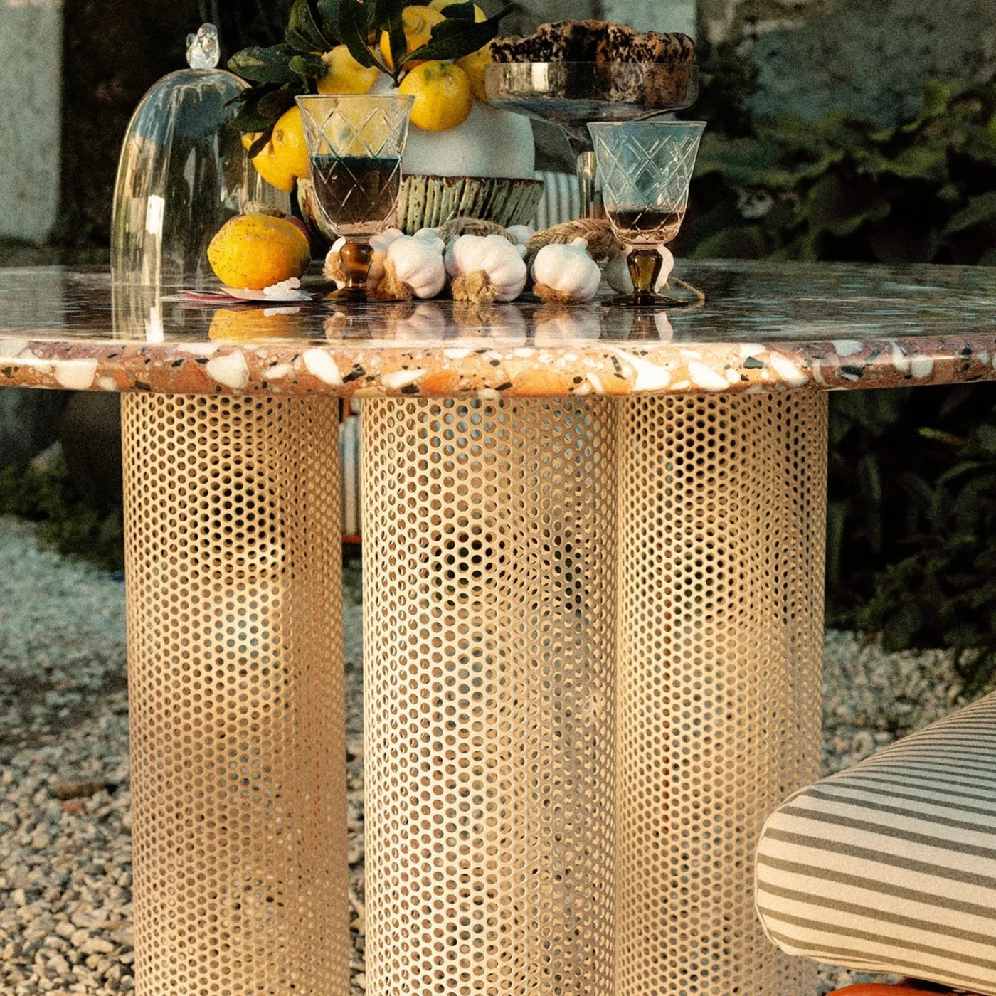 Riviera Dinner Table