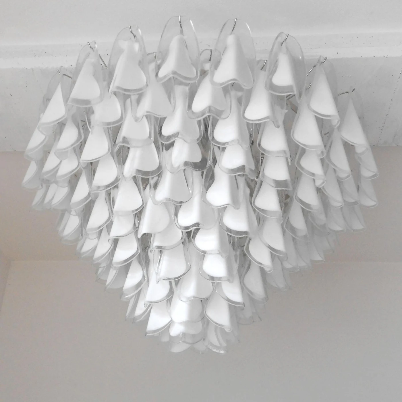 Rondine Chandelier