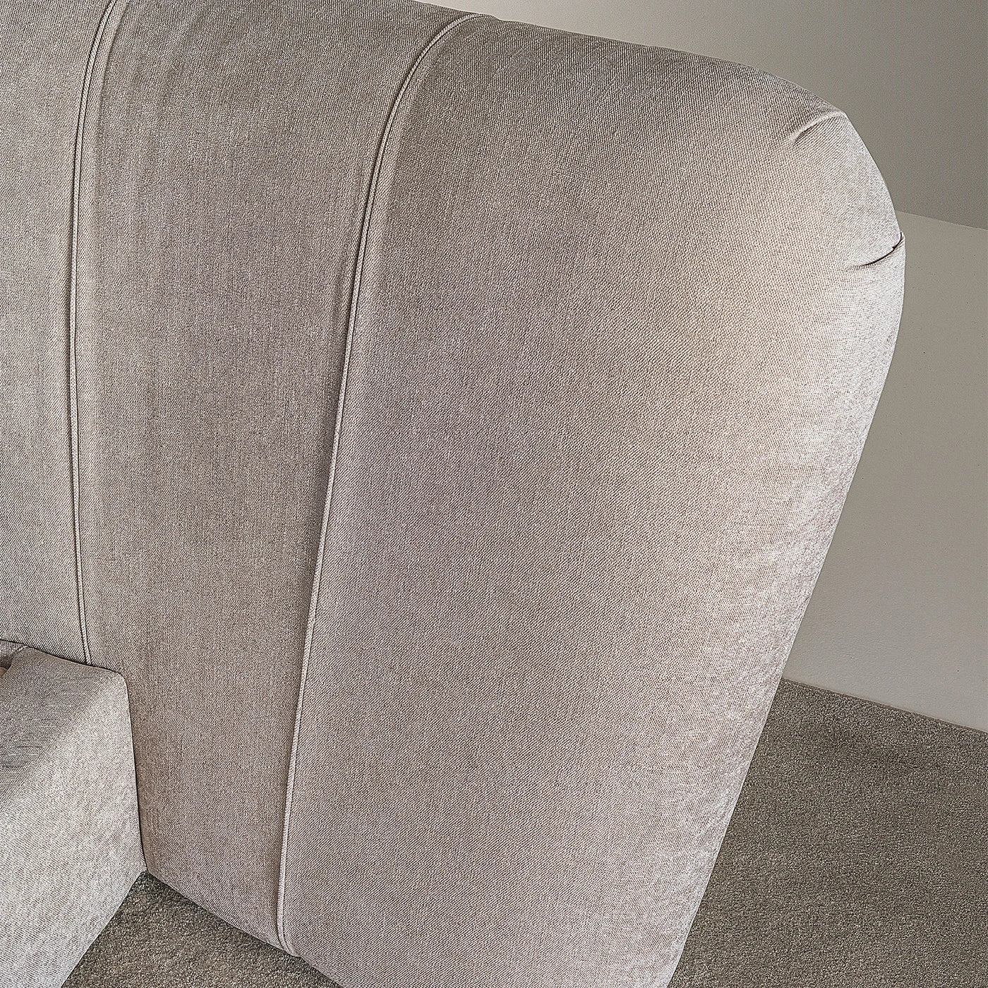 Royale Stripe Bed greige Fabric by Castello Lagravinese