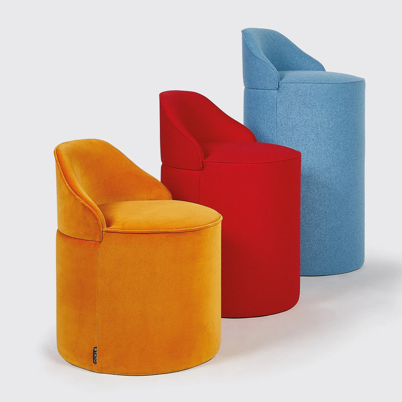 Sella Medium Red Pouf