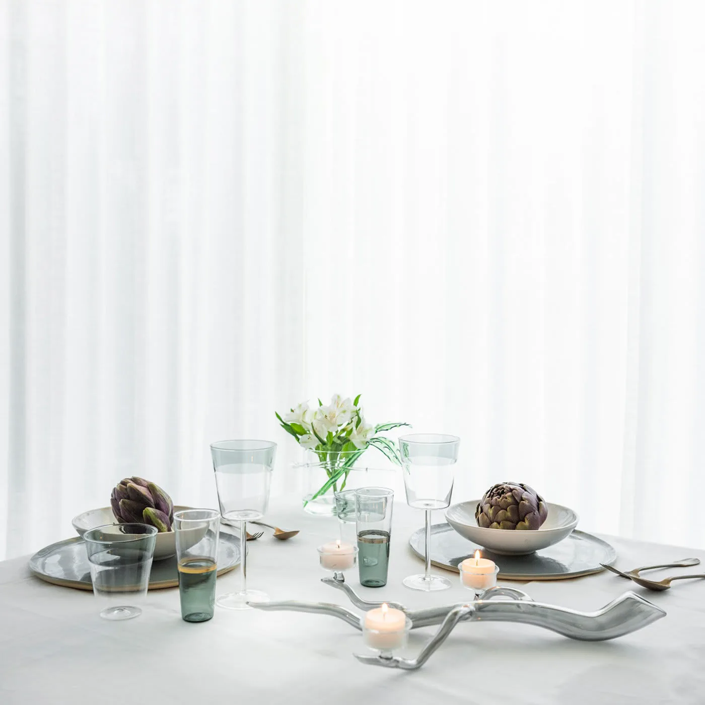 Set of 2 Gray Ceramic Tray With Gold Rim