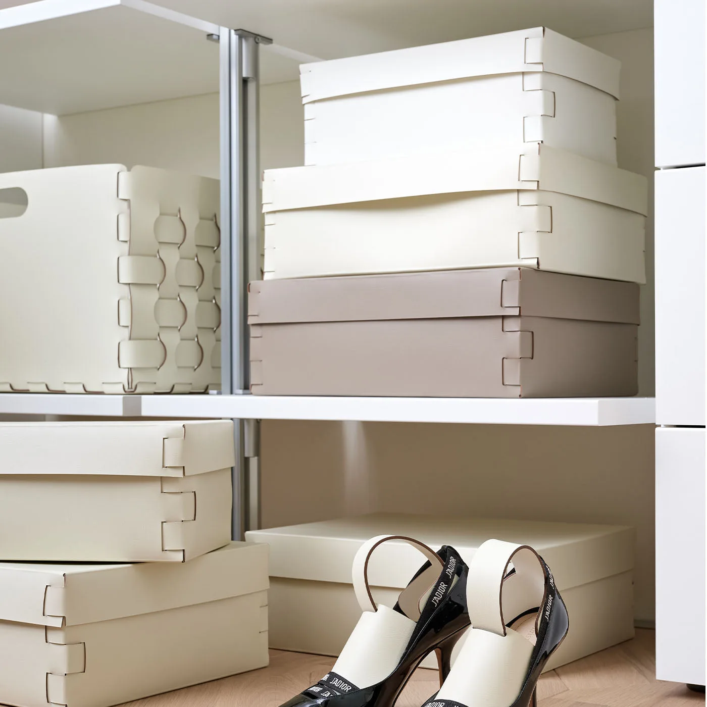 Snob Panna Cotta Leather Box