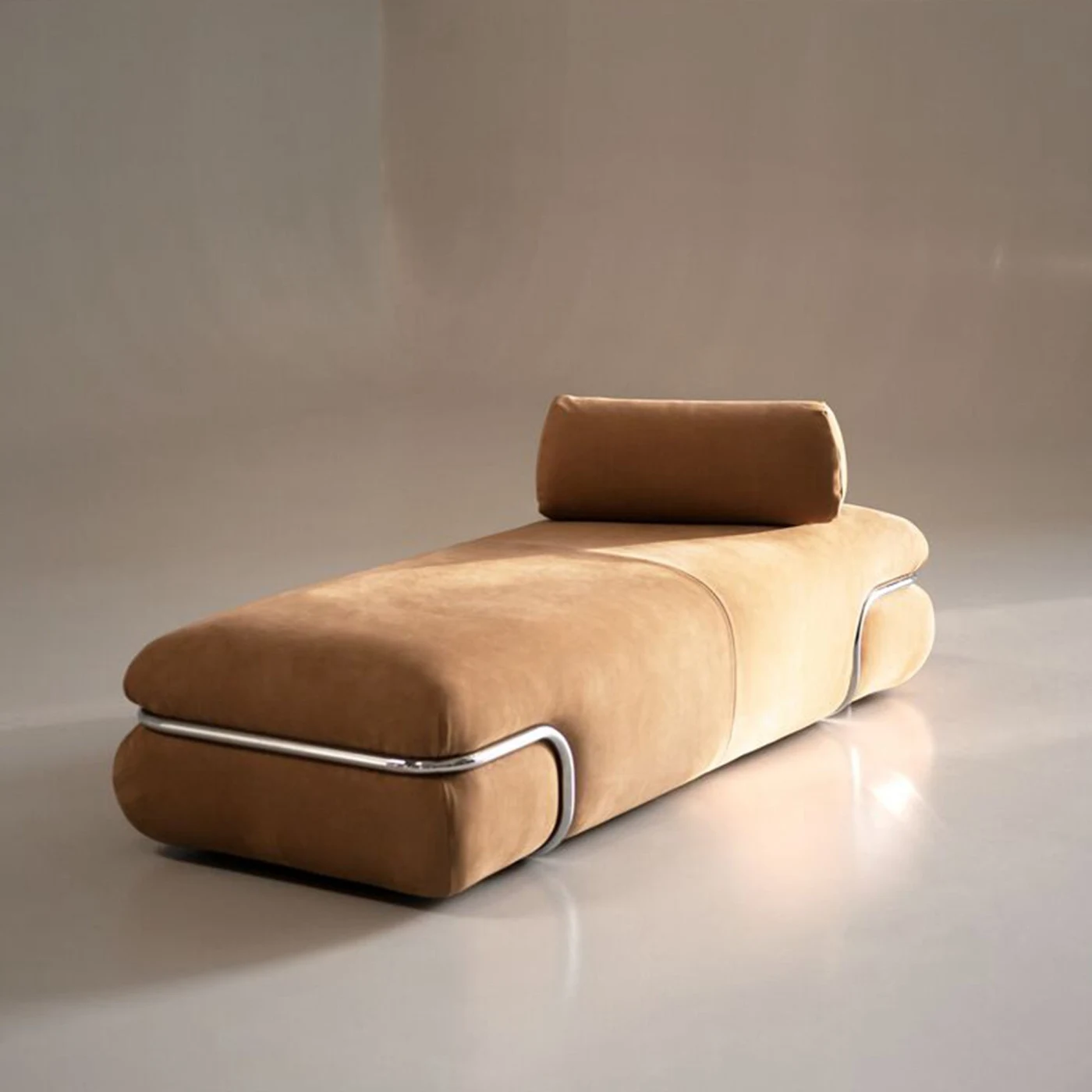 So Soft Kashmir Cuir Daybed By Studiopepe