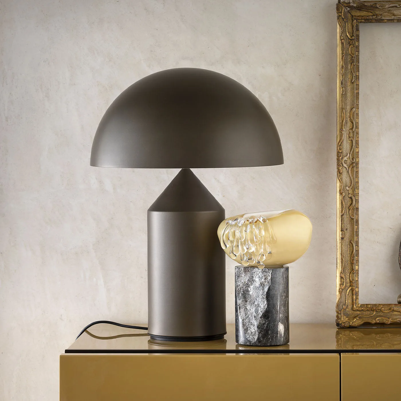 Stravedamento Amber Glass Decorative Vase