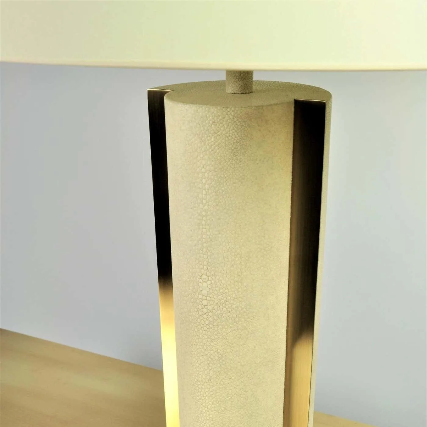 Table Lamp Eclipse In Shagreen & Brass