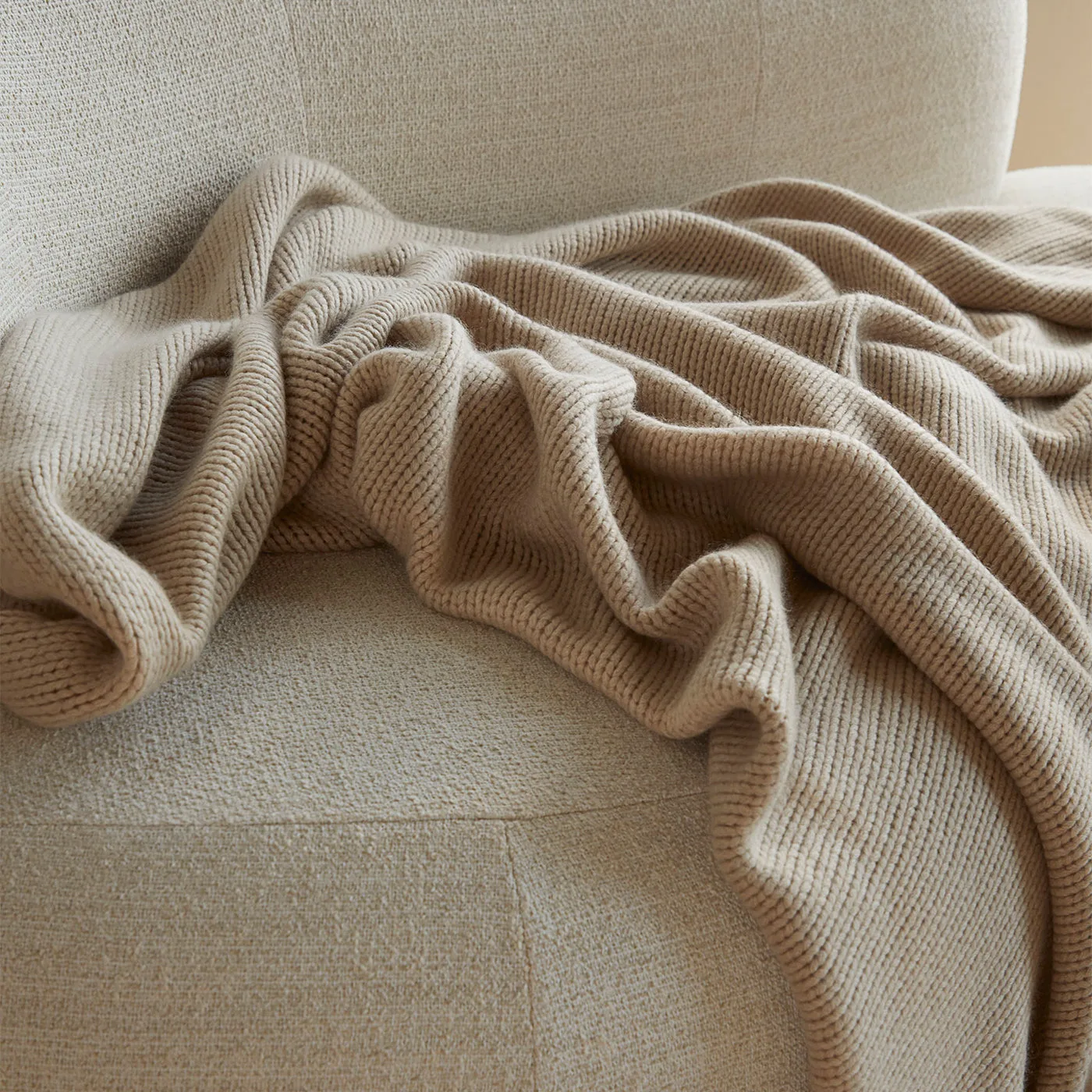 Tateyama Cloud Pearl Boucle Sofa