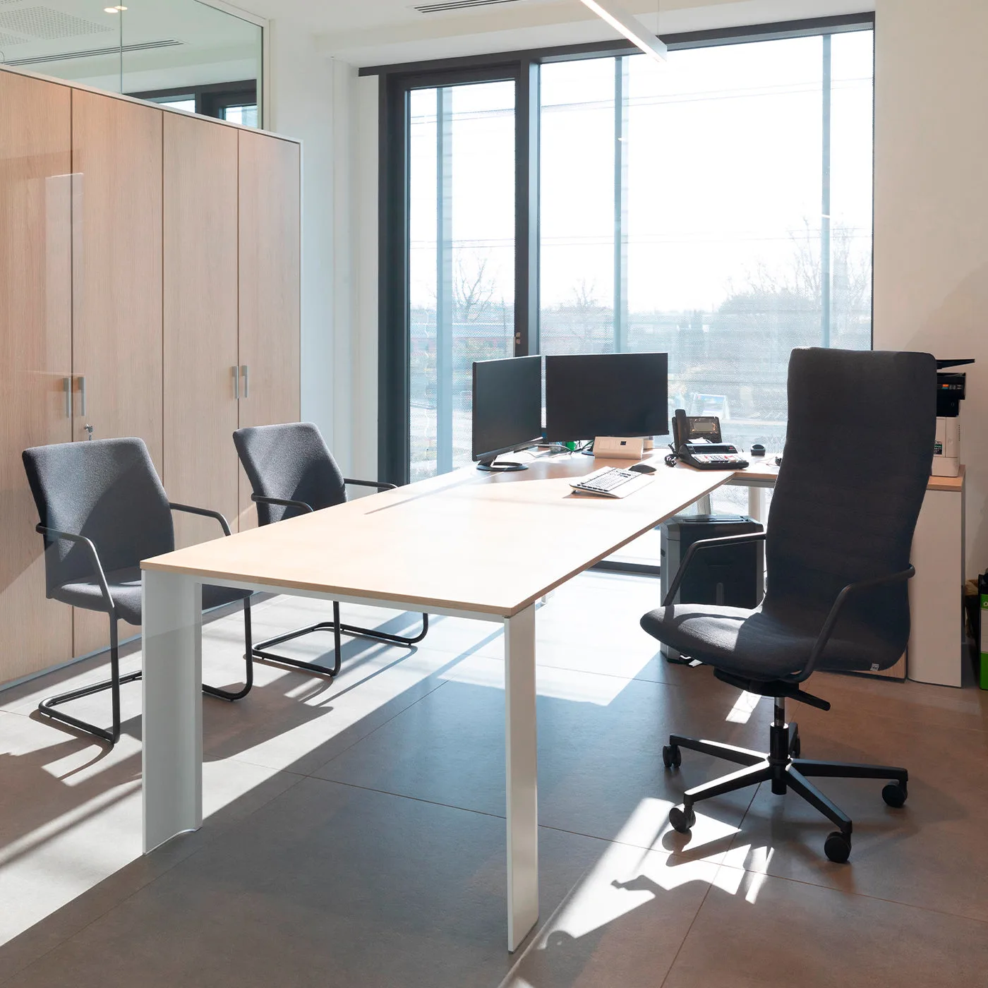 Tempo A Black Leather High Back Desk Chair