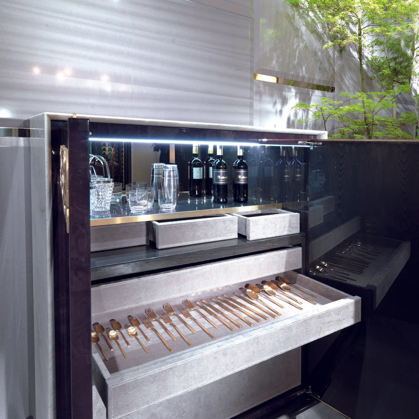 Ulysse Luxury Tall Sideboard