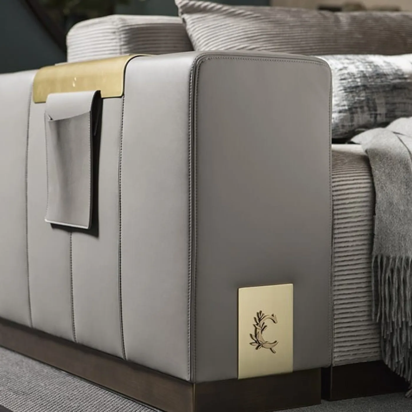 Vietri Sectional Leather Sofa With Chaise Lonuge