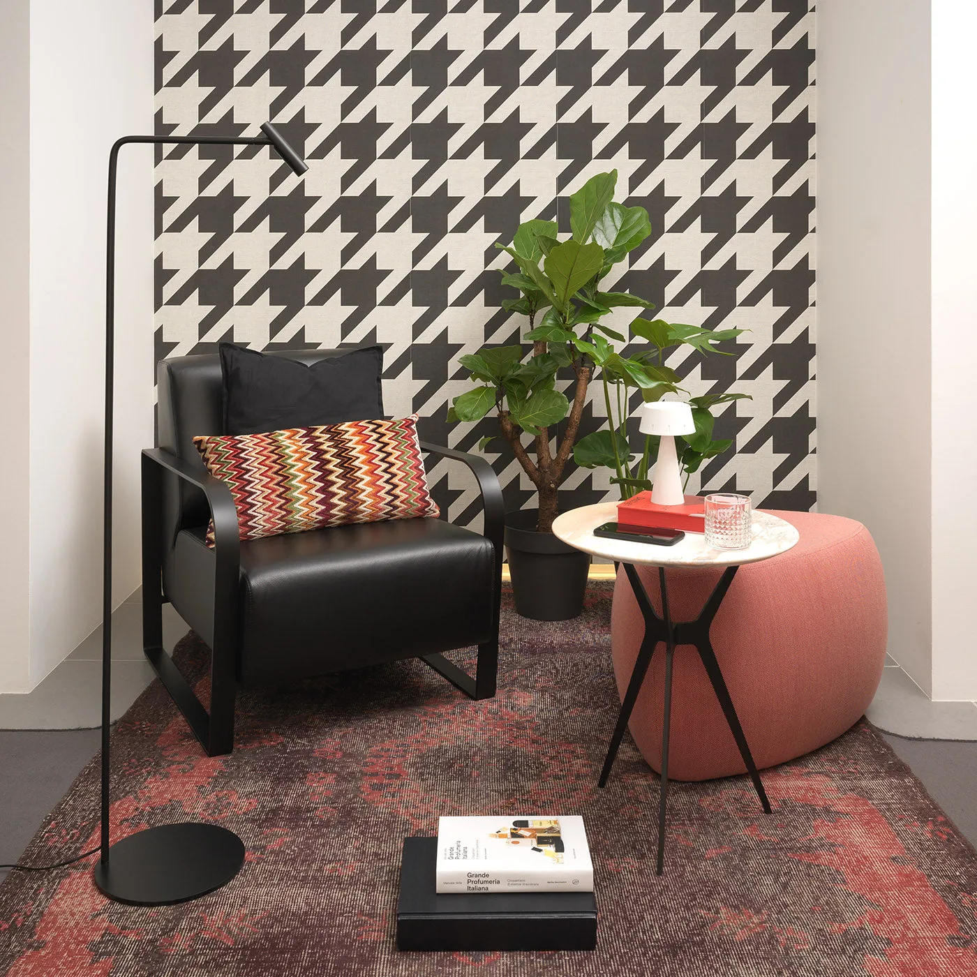 Viola Black Leather Armchair