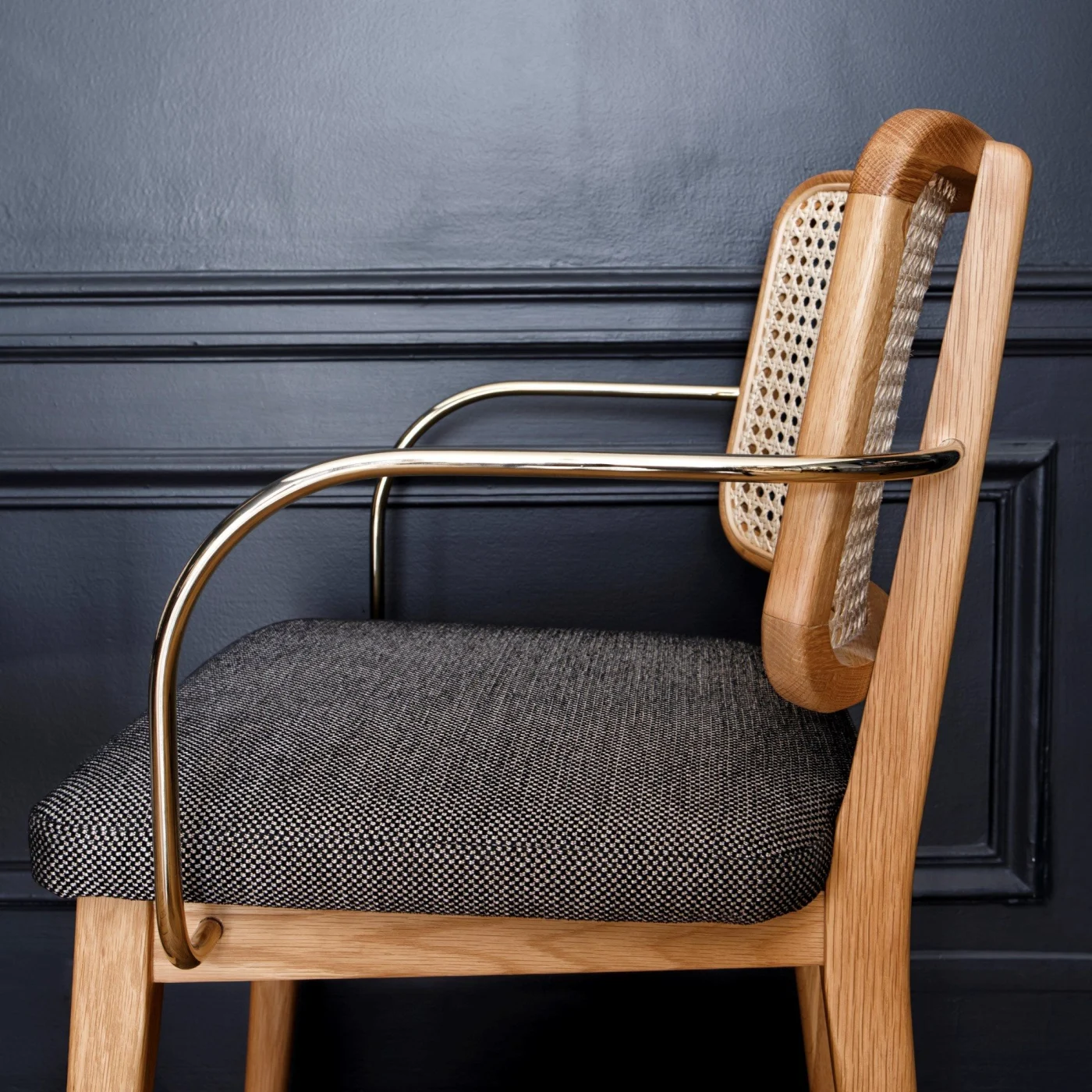 Wicker Vintage Style Wicker Chair With Armrests