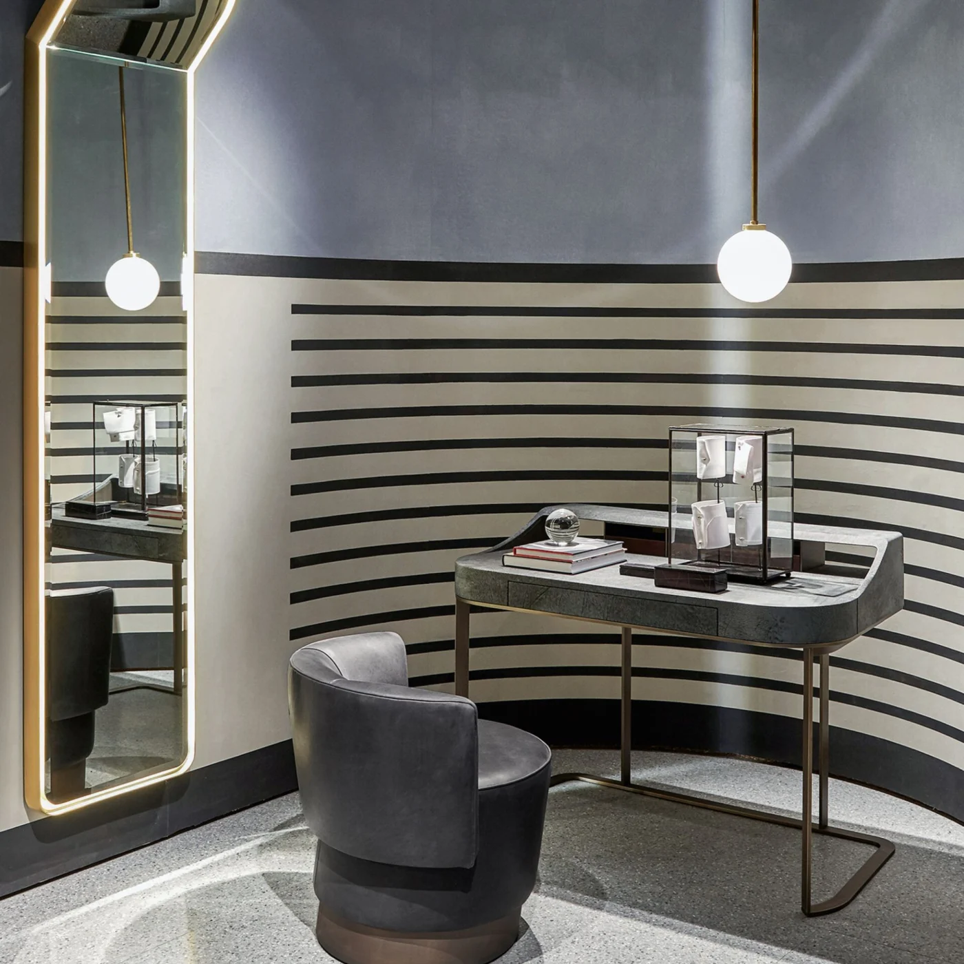 Yves Leather Writing Desk By Roberto Lazzeroni