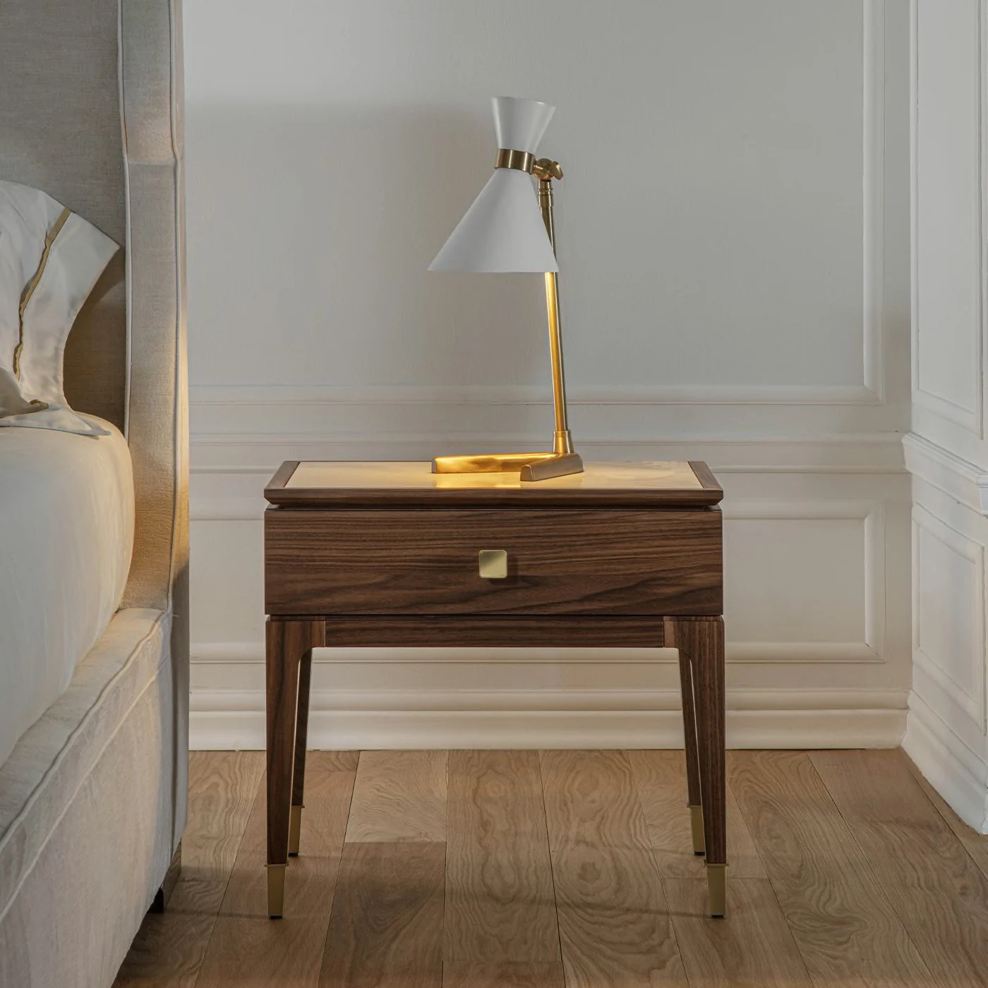 rule of thumb for nightstand 