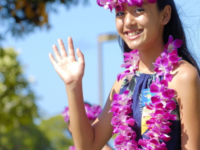 USA - Hawaii - Oahu - Honolulu - Parade - Pige - Blomster - 1_0.jpg
