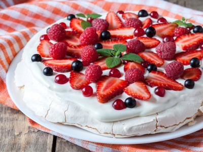 New Zealand - pavlova