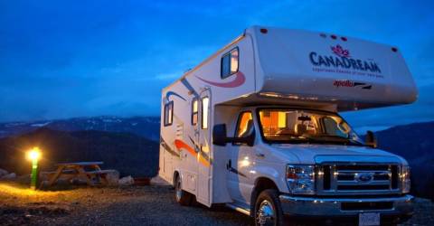 CanadaDream - Motorhome - Night.jpg
