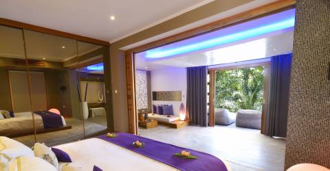 Le Domaine de L´Orangeraie Garden Suite Interior 2.jpg