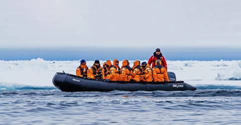 NICKYSOUNESS- Arctic; Ocean Atlantic; Svalbald; Sea Ice; Passengers; Zodiac- IMG_8233_edit.jpg
