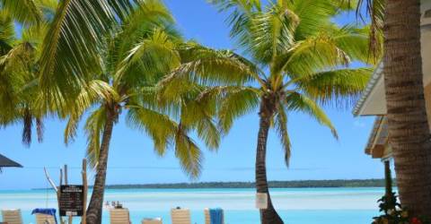 aitutaki-village.jpg