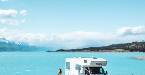 MAUI camper newzealand sø bjerg udsigt autocamper motorhome person